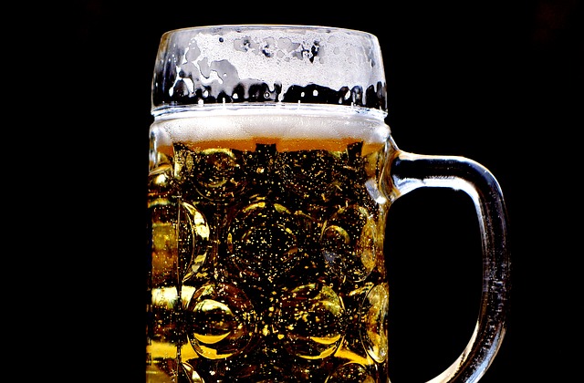 pivo v půllitru