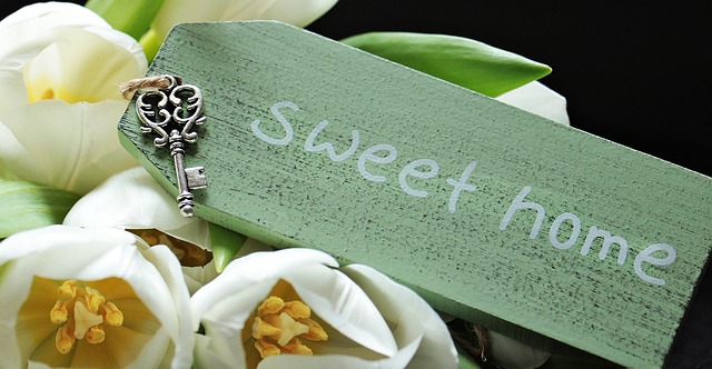 štít sweet home a klíč